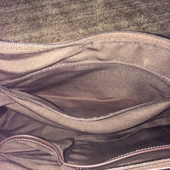 Brown purse w/white stitching - Picture 6 of 7